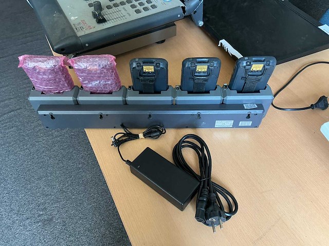 Honeywell laadstation met mobiele computers - afbeelding 3 van  3