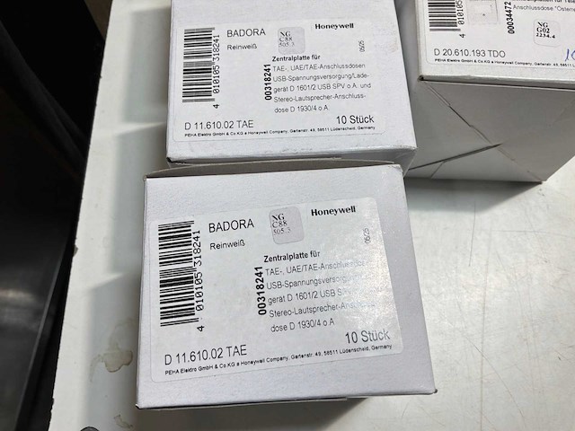 Honeywell partij schakelaars & afdekplaten - afbeelding 16 van  17