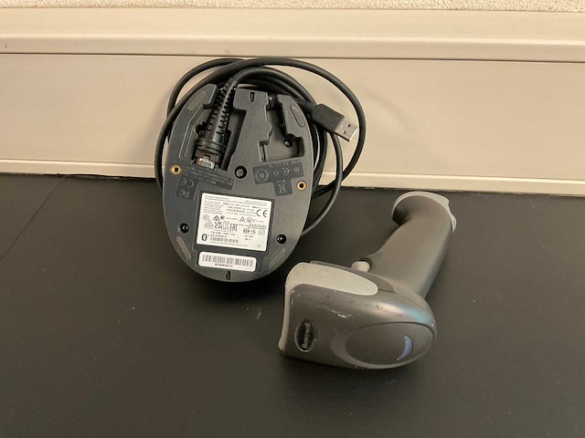 Honeywell voyager xp 1472g handscanner met laadstation - afbeelding 4 van  4