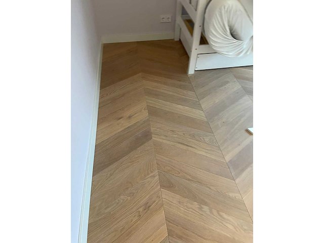 Hongaarse punt - eiken houten vloer - afbeelding 2 van  15