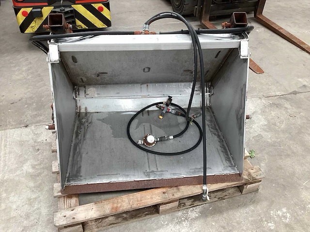 Hoog kiepbak voor shovel schaffer - afbeelding 2 van  5