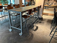 Hoog verrijdbare eettafel met stoelen - afbeelding 3 van  4