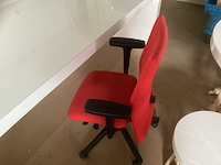 Hoogglans bureau / tafel met bloembak - afbeelding 3 van  3