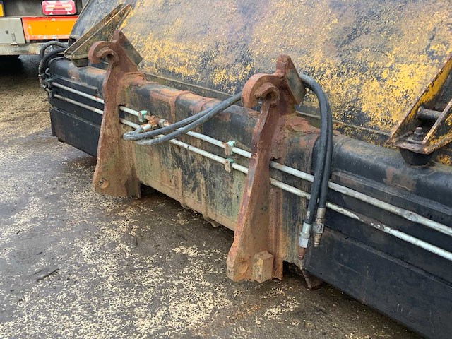 Hoogkiepbak volvoaansluiting - afbeelding 4 van  6