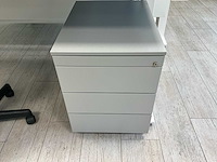 Hoogte-verstelbare bureauopstelling - afbeelding 5 van  5