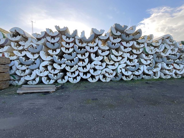Hoogwaardige offshore / ponton, baggerpijpen, drijvers (16x) - afbeelding 1 van  15