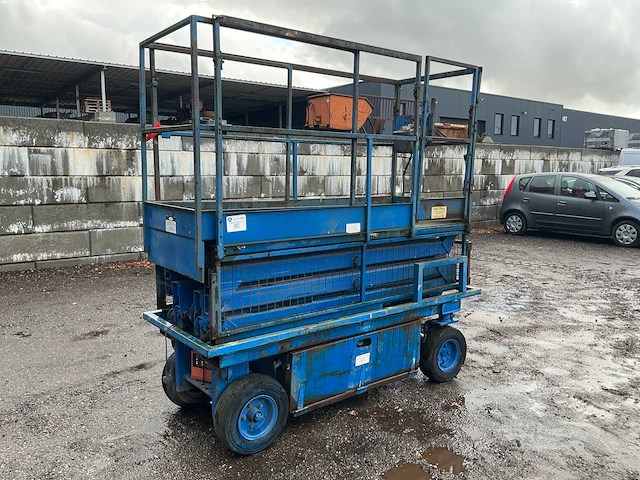 Hoogwerker defect - afbeelding 1 van  21