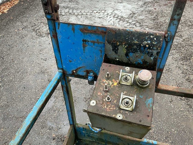 Hoogwerker defect - afbeelding 13 van  21