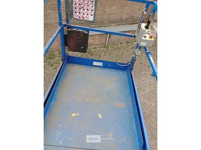 Hoogwerker / schaarlift skyjack - afbeelding 12 van  13