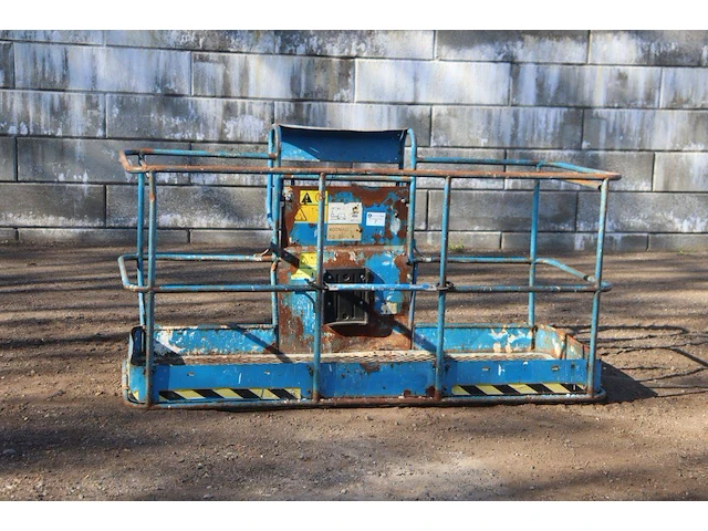 Hoogwerkerbak 227kg - afbeelding 1 van  1