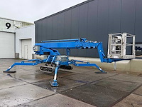 Hoogwerkers, autohoogwerkers, schaarhoogwerkers, spinhoogwerkers, knikhoogwerkers en werktuigen en materiaal