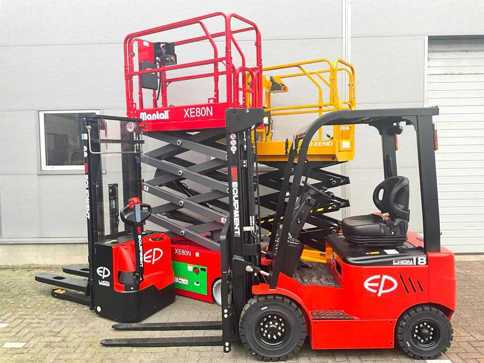 Hoogwerkers , intern transportmiddelen en gereedschappen