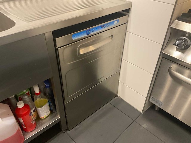 Hoonved korvenvaatwasmachine - afbeelding 1 van  2