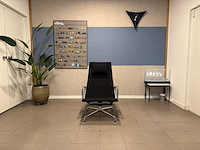 Hopsak chrome fauteuil vitra, ea124, zwart - afbeelding 1 van  10