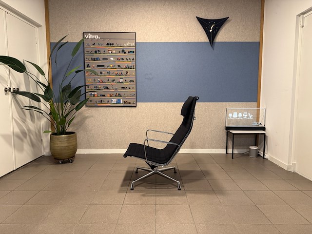 Hopsak chrome fauteuil vitra, ea124, zwart - afbeelding 4 van  10