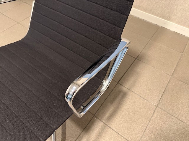 Hopsak chrome fauteuil vitra, ea124, zwart - afbeelding 9 van  10