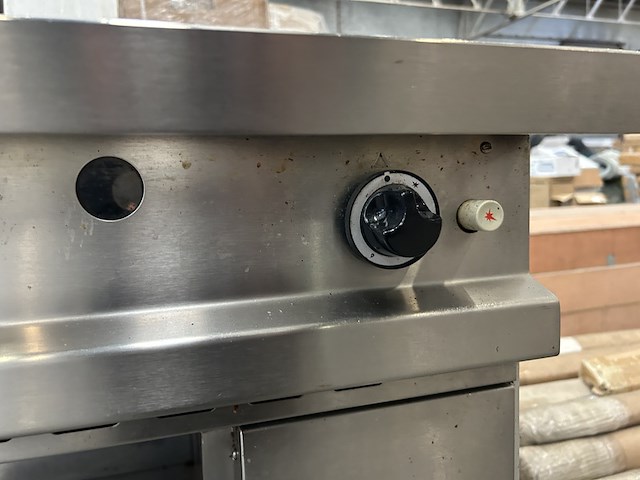 Horeca gasfornuis 120x84x77 - afbeelding 4 van  5