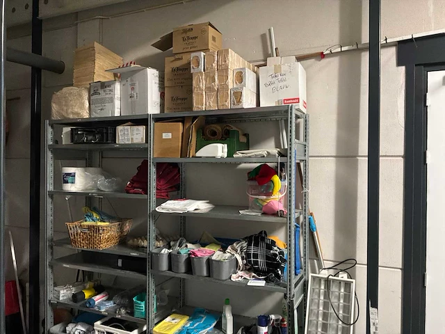 Horeca inventaris met stellingen - afbeelding 15 van  22