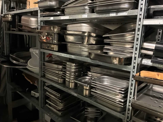 Horeca inventaris met stellingen - afbeelding 20 van  22