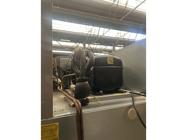 Horeca koelkast 200x74x76, g-line, guf65 - afbeelding 9 van  10