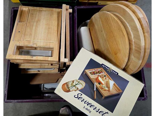 Horeca spullen- snijplanken, koffiekannen, glazen , keramische bakjes - afbeelding 2 van  7