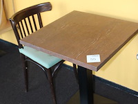 Horeca tafel met 2 horeca stoelen. afmeting 60 x 60 x 73 cm. - afbeelding 2 van  3