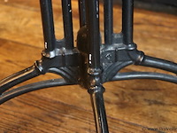 Horeca tafel met gietijzeren onderstel - afbeelding 4 van  4