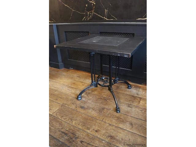 Horeca tafel met gietijzeren onderstel - afbeelding 1 van  4