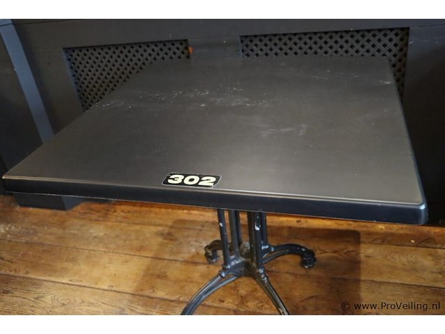 Horeca tafel met gietijzeren onderstel - afbeelding 2 van  4