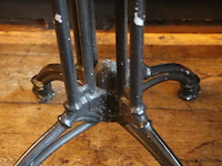 Horeca tafel met gietijzeren onderstel - afbeelding 4 van  4