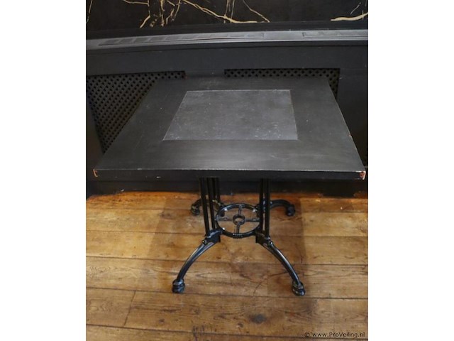 Horeca tafel met gietijzeren onderstel - afbeelding 2 van  6