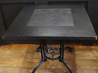 Horeca tafel met gietijzeren onderstel - afbeelding 2 van  6