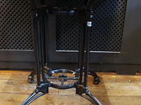 Horeca tafel met gietijzeren onderstel - afbeelding 4 van  6