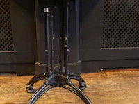 Horeca tafel met gietijzeren onderstel - afbeelding 3 van  4