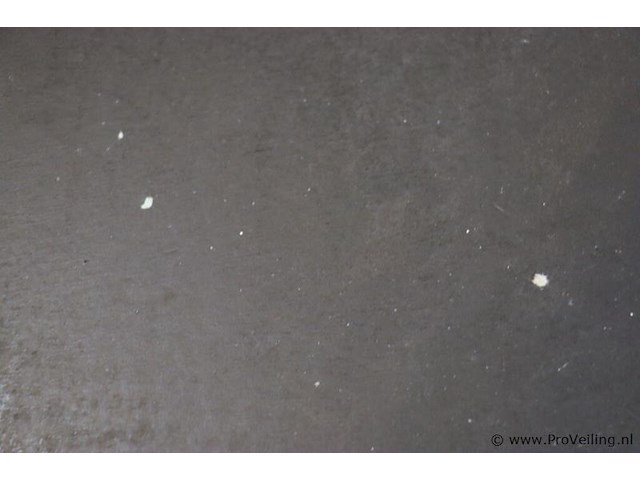 Horeca tafel met gietijzeren onderstel - afbeelding 3 van  5