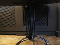 Horeca tafel met gietijzeren onderstel - afbeelding 4 van  5