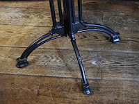 Horeca tafel met gietijzeren onderstel - afbeelding 5 van  5