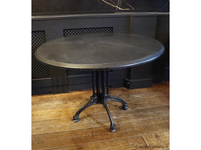 Horeca tafel met gietijzeren onderstel - afbeelding 1 van  4