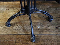 Horeca tafel met gietijzeren onderstel - afbeelding 4 van  4