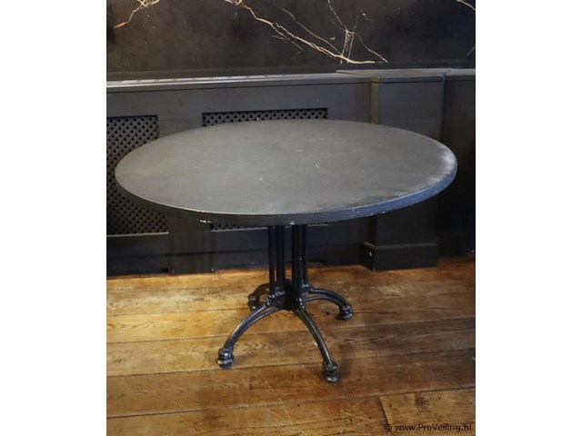 Horeca tafel met gietijzeren onderstel - afbeelding 1 van  6