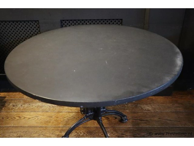 Horeca tafel met gietijzeren onderstel - afbeelding 2 van  6