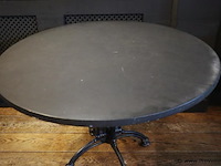 Horeca tafel met gietijzeren onderstel - afbeelding 2 van  6