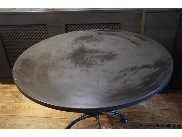 Horeca tafel met gietijzeren onderstel - afbeelding 2 van  4