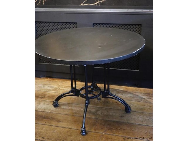 Horeca tafel met gietijzeren onderstel - afbeelding 1 van  4