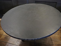 Horeca tafel met gietijzeren onderstel - afbeelding 2 van  5