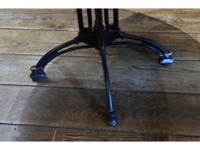 Horeca tafel met gietijzeren onderstel - afbeelding 5 van  5