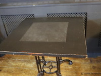 Horeca tafel met gietijzeren onderstel - afbeelding 2 van  6