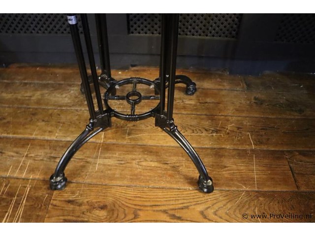 Horeca tafel met gietijzeren onderstel - afbeelding 6 van  6