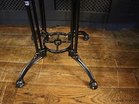 Horeca tafel met gietijzeren onderstel - afbeelding 6 van  6