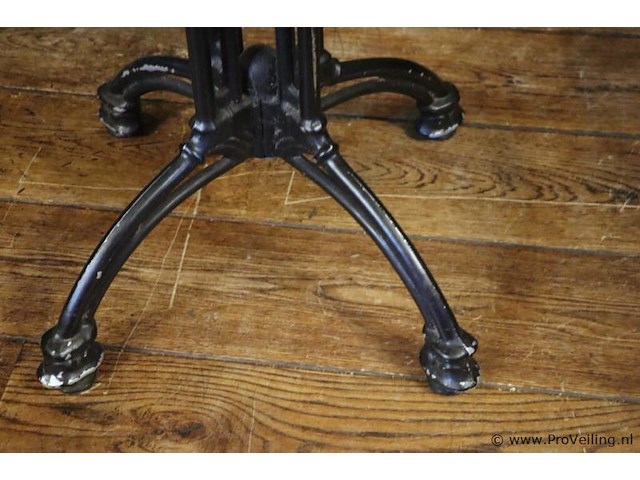 Horeca tafel met gietijzeren onderstel - afbeelding 4 van  4